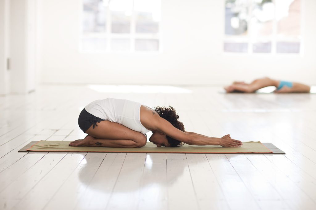 beneficios de hacer yoga